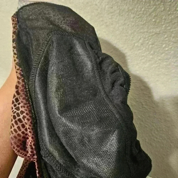 NWT MIRACLE SUIT ONE PIECE - Picture 6 of 7